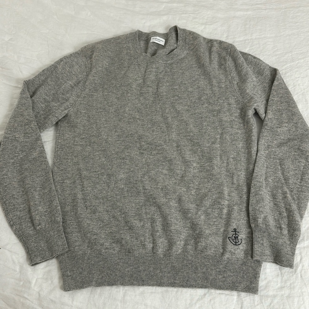 Club Monaco 100% cashmere sweater. Small hole on front but easily repaired
